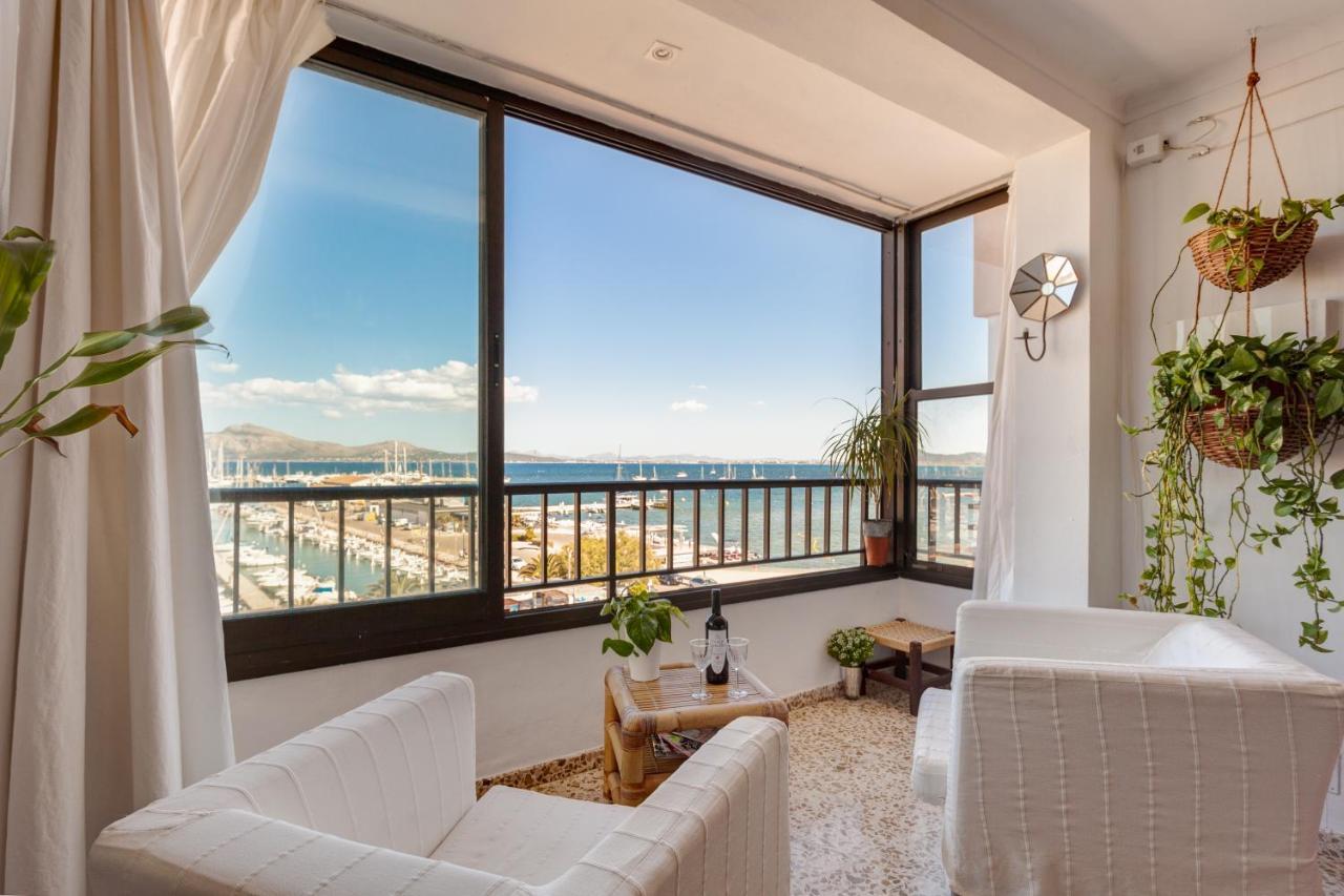 Apartment Mirrors Marina Front